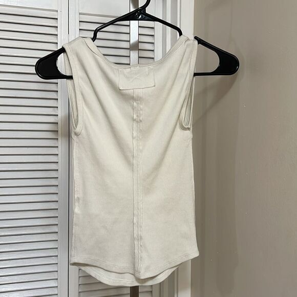 Hummingbird tank - Picture 5 of 5